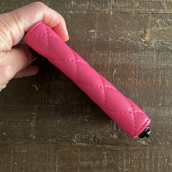 Badgley Mischka zip around wallet - Picture 4 of 11